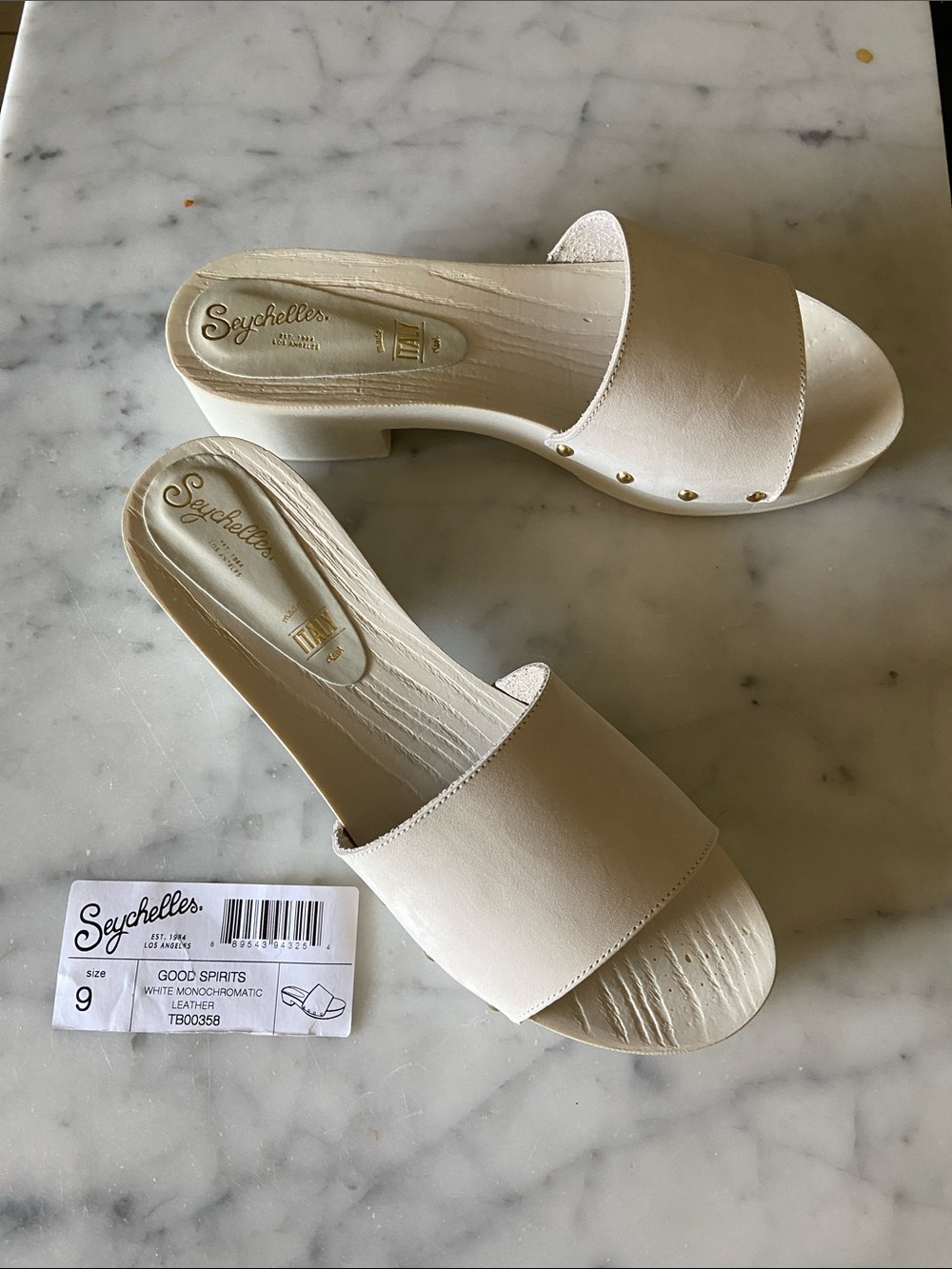 Seychelles Good Spirits Leather Slides